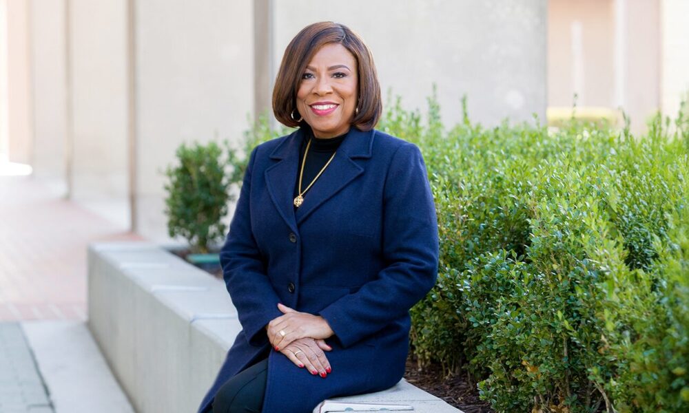 sharon-broome-sitting